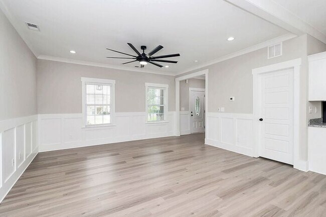 Photo - Stunning 3BD/2.5BA Home in Charlotte!