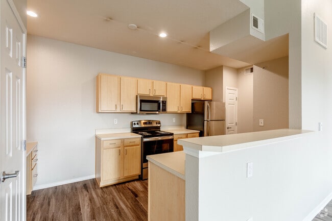 1BR, 1BA - 756SF
