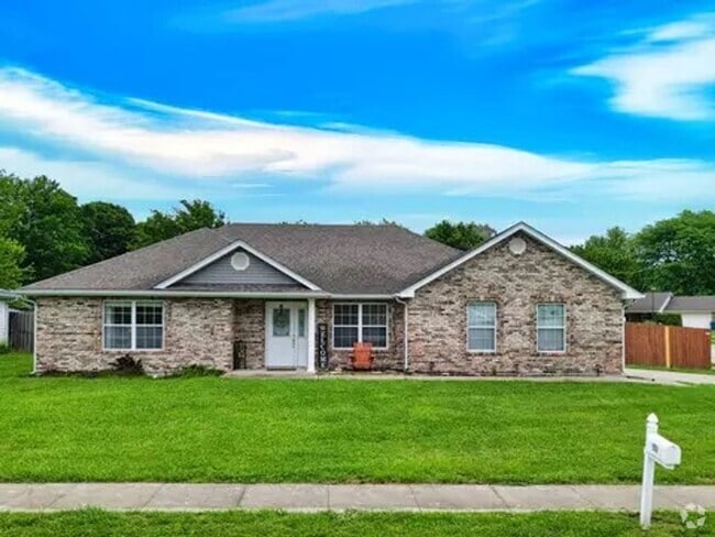 Building Photo - Nice 3 Bedroom 2 Bathroom House In Souther...