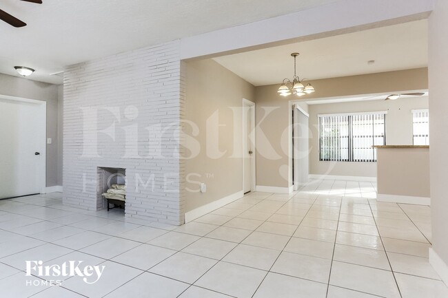 Photo - 7720 Juniper St