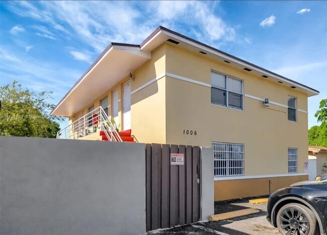 Photo - 1006 10th St Unidad 2