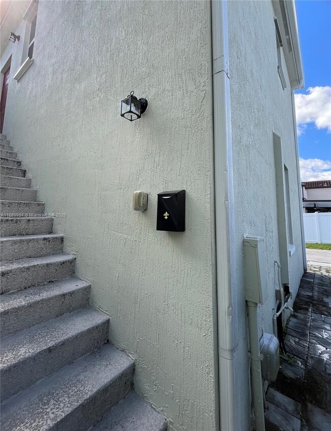 Photo - 17077 SW 93rd St Unit Rear