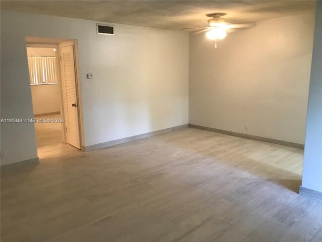 Photo - 501 Blue Heron Dr Unidad 109-A