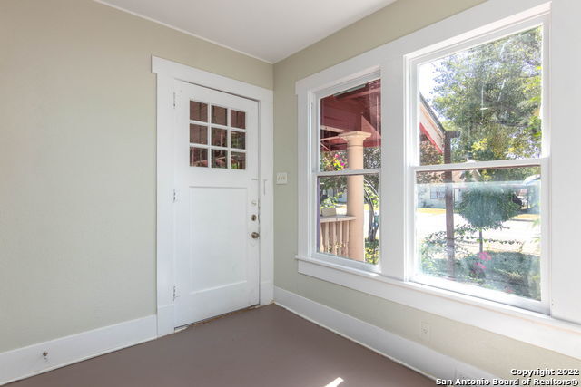 Photo - 323 Rigsby Ave