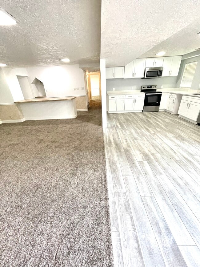 Photo - 1561 N 700 E