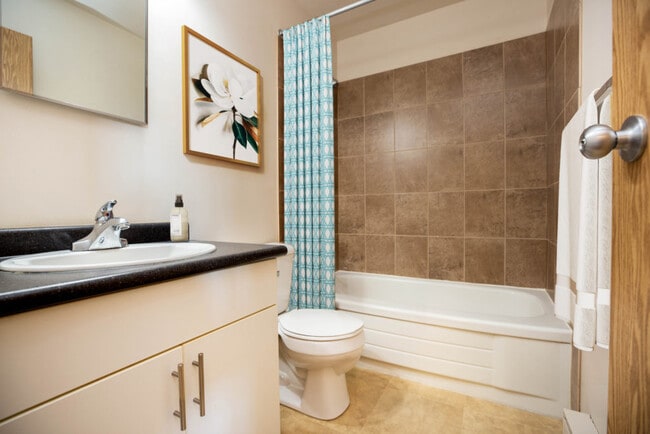 Photo - 70 Donwood Dr Unit 968