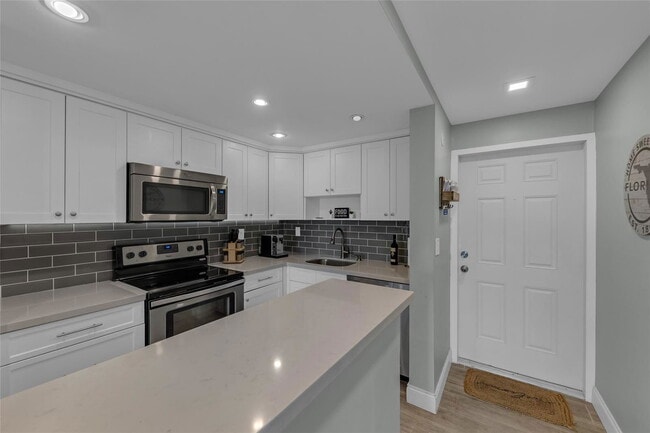 Photo - 611 NE 14th Ave Unidad 306A