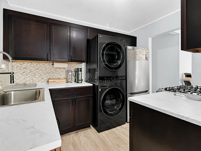 Photo - 46567 W 83rd St