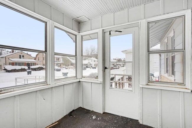 Photo - Spacious three-bedroom, one-bath home featuring a functional floor plan, & generous living space