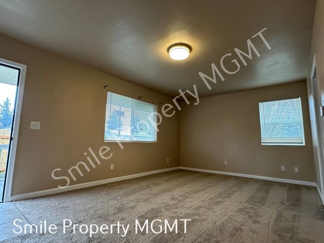 Photo - 10440 SE Division St