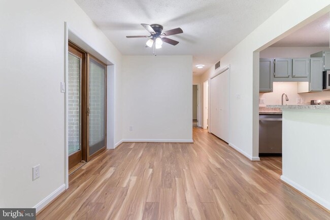 Photo - 23240 Rosewood Ct Unit 9