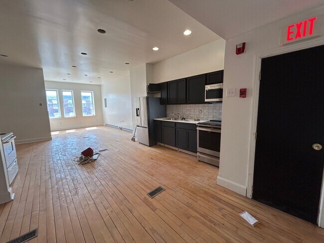 Photo - 2823 W Girard Ave Apartment Unit 3F