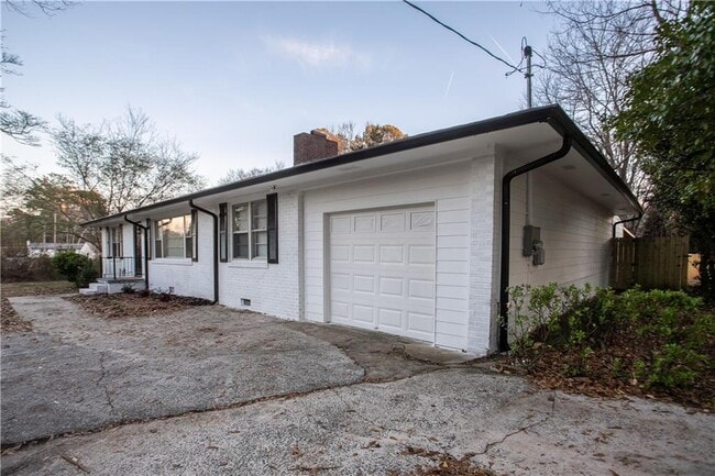 Photo - 660 Dozier Dr