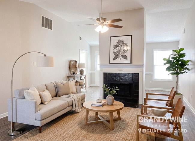 Photo - 1139 Commons Ct