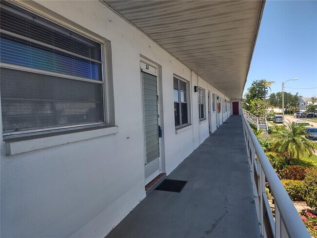 5850 18th St N Unit 23