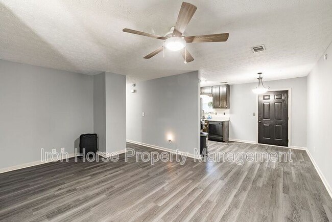 Photo - 1138 Reed Ct