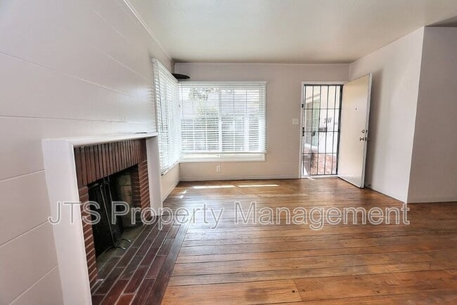 Photo - 3109-3111 Hampshire Drive Unit 3111 Hampshire Drive