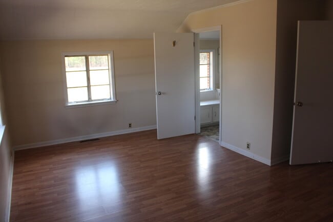 Photo - 121 Bomar St