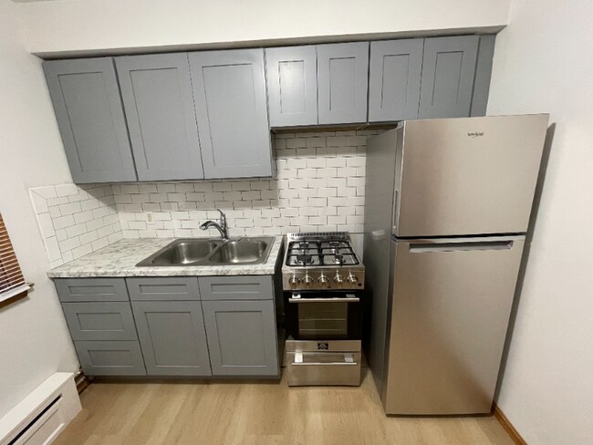 Photo - 616 Ivy Ave E Unidad 3