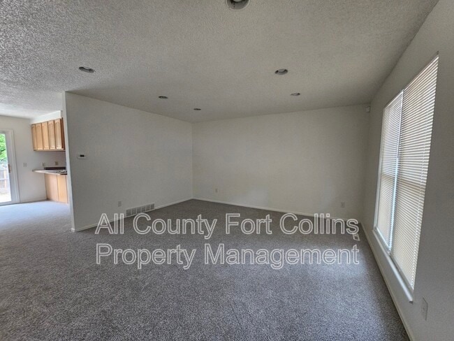 Photo - 4406 Hummingbird Dr