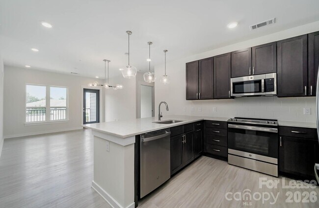 Building Photo - 3630 N Davidson St Unit 3302