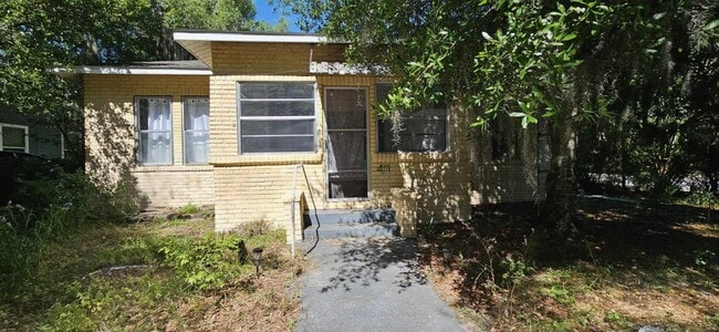 Photo - 401 S 2nd St