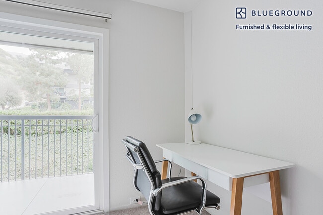 Photo - 3704 Barham Blvd Unit FL2-ID1273