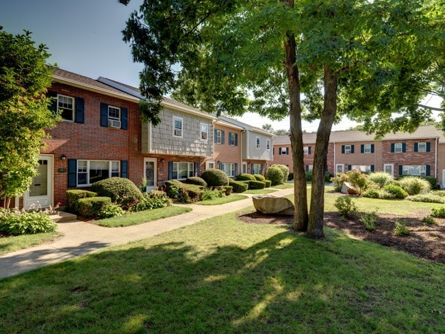 Photo - Tammy Brook Apartments