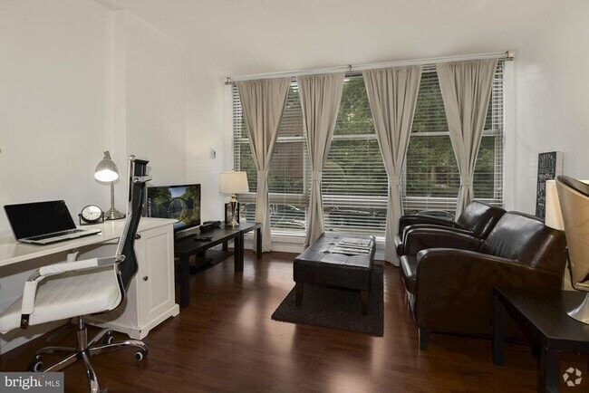 Building Photo - 1260 21st St NW Unit 201 Rental