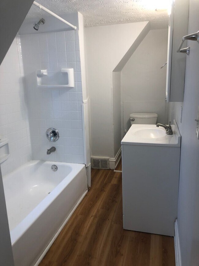 Photo - 1609 Hopkins Ave Unit UP