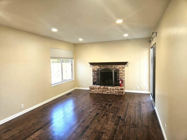 Photo - 808 Moraga Dr