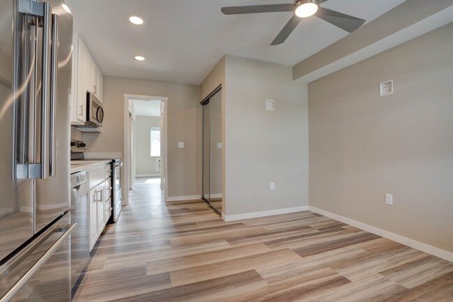 Photo - 418 10th Ave Unit 41802