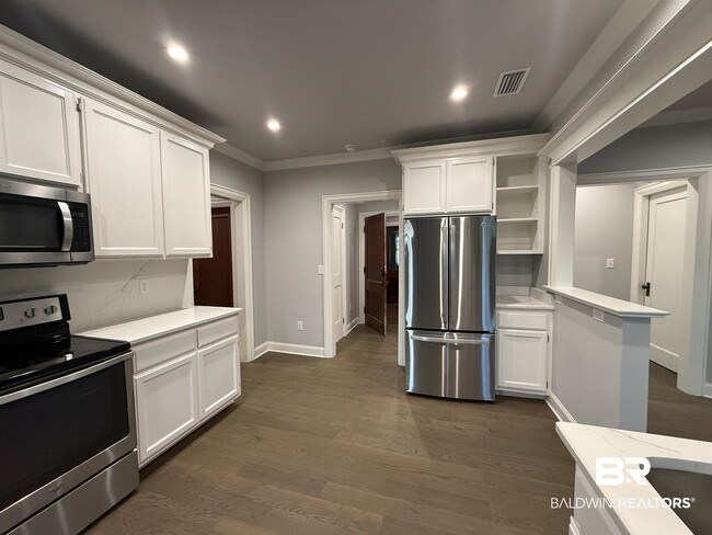 Photo - 102 N Alston St