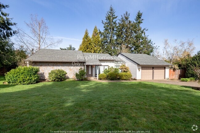Building Photo - Gorgeous Three Bedroom West Linn Home w/ O...