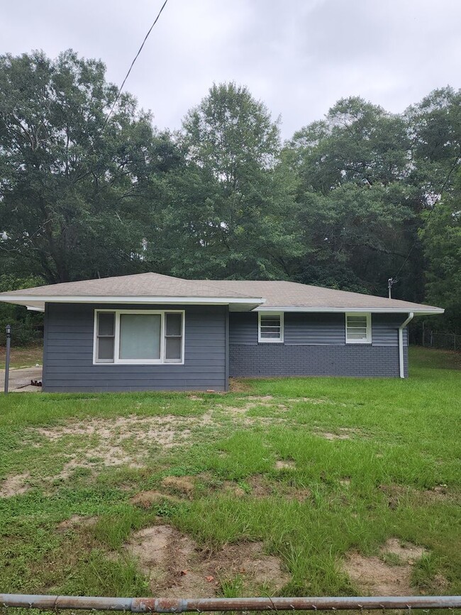 Building Photo - BEAUTIFUL 3 BEDROOMS 2 BATHS IN PHENIX CITY Rental