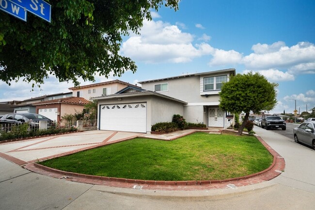 Building Photo - 3 Bedroom 1.5 Bathroom in Torrance Rental