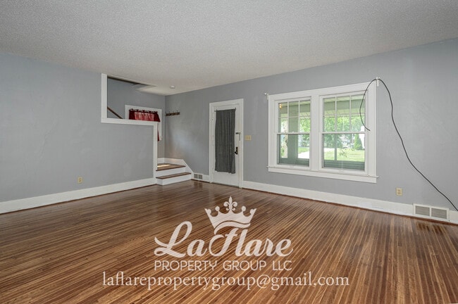 Photo - 613 Locust St