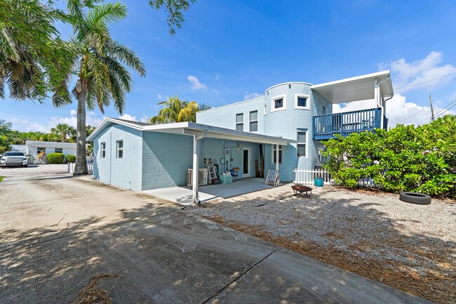 Photo - 1779 Len Dr