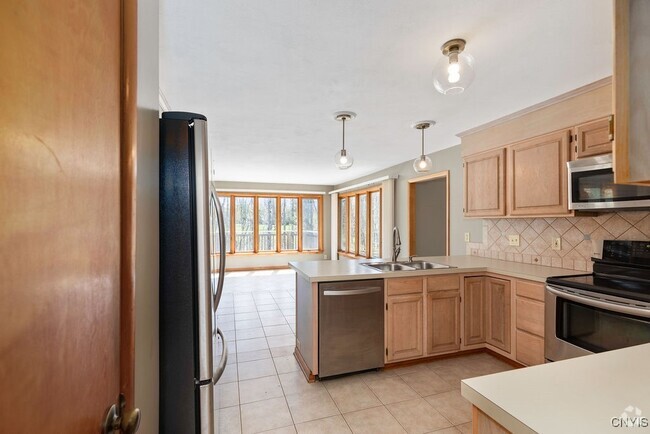 Building Photo - 3293 Greenleafe Dr Rental
