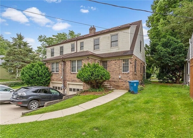 Photo - 1514 Kessler Blvd E Dr