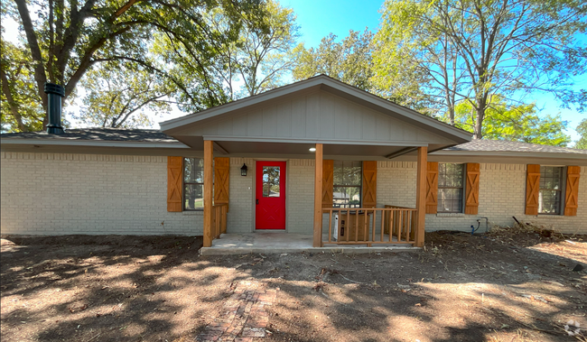 Building Photo - 1117 N Main St Rental