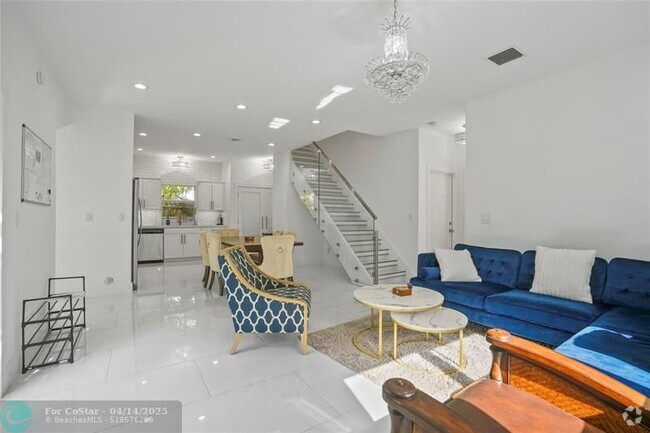 Building Photo - 833 SW 17th St Rental