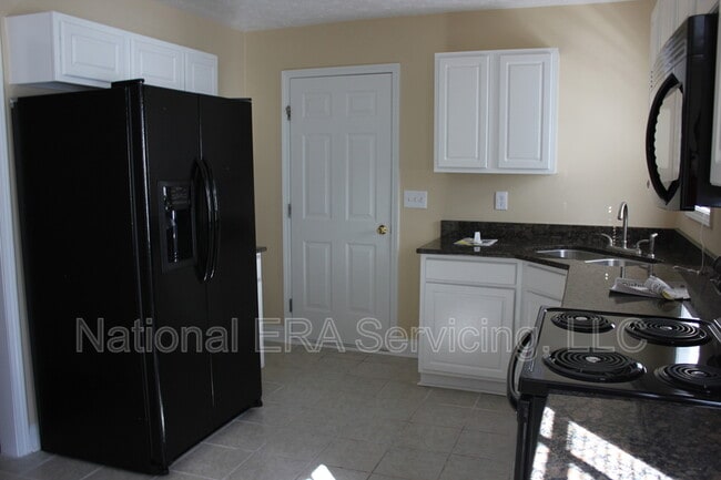 Photo - 350 Cambridge Way