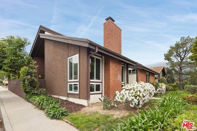 Photo - 1329 Avenida de Cortez