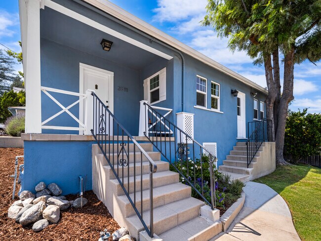 Photo - 2811 Angus St