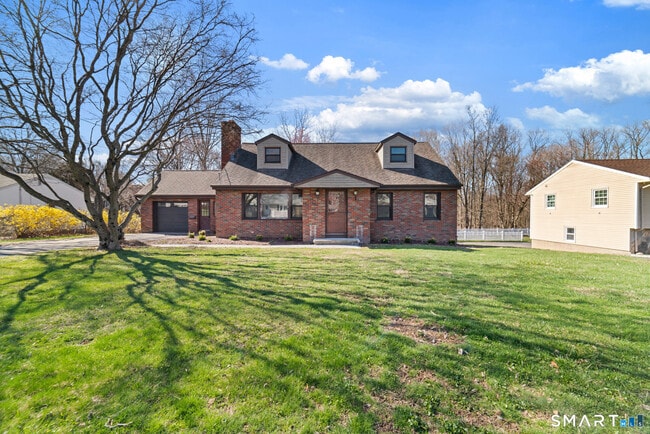 Building Photo - 141 Colony Ave