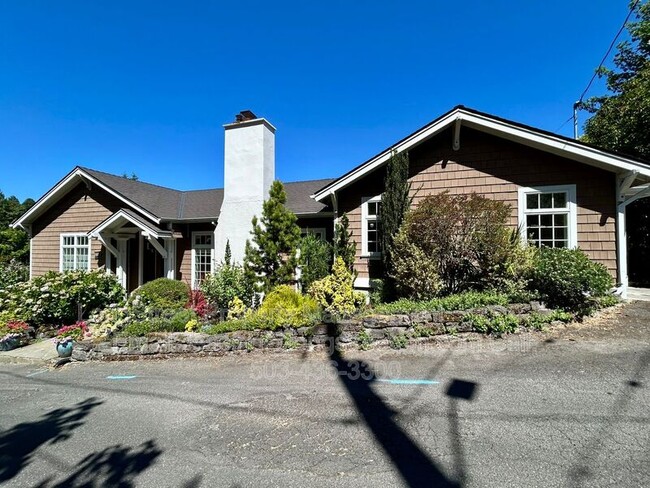 Building Photo - 550 NW Alpine Terrace