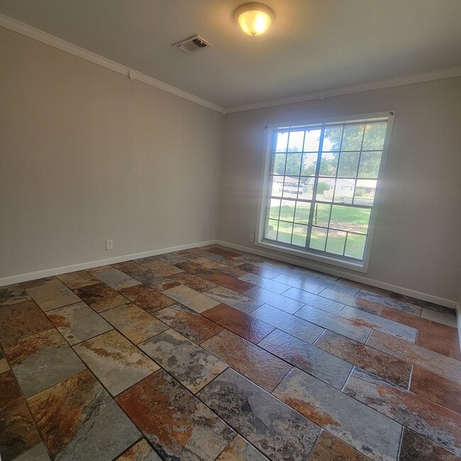 Photo - 38 Fair Oaks Cir