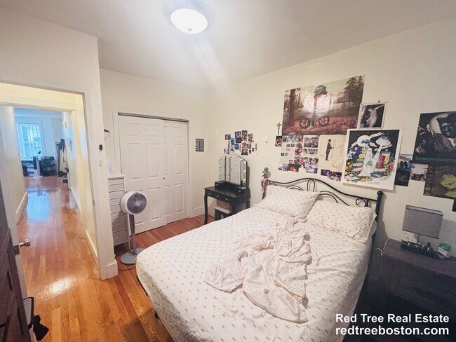 32 Edgerly Rd Unit 1