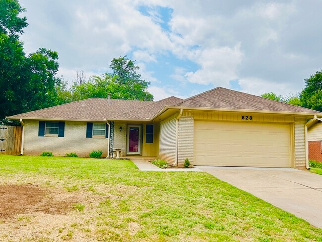 Building Photo - 628 Reynolds Rd Rental